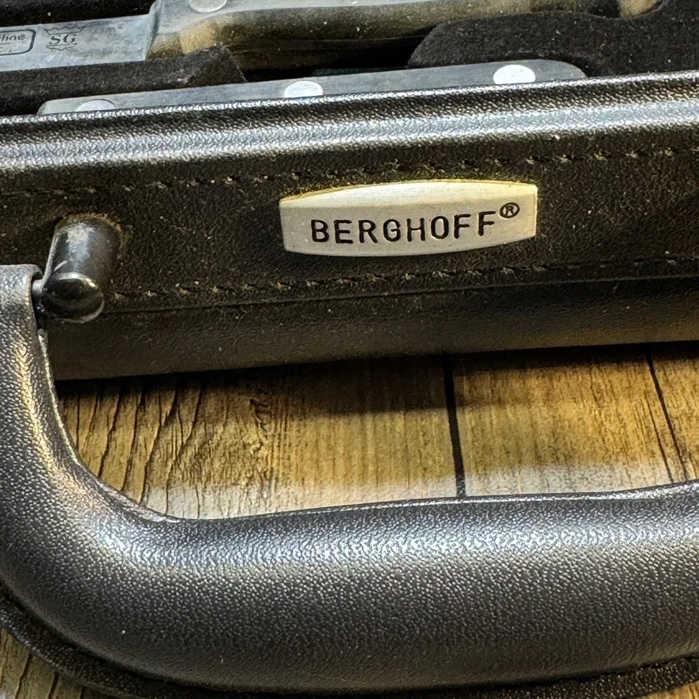Vintage BergHOFF Worldwide 16 Piece Knife Set In Black Locking Carry Briefcase - Picture 7 of 11